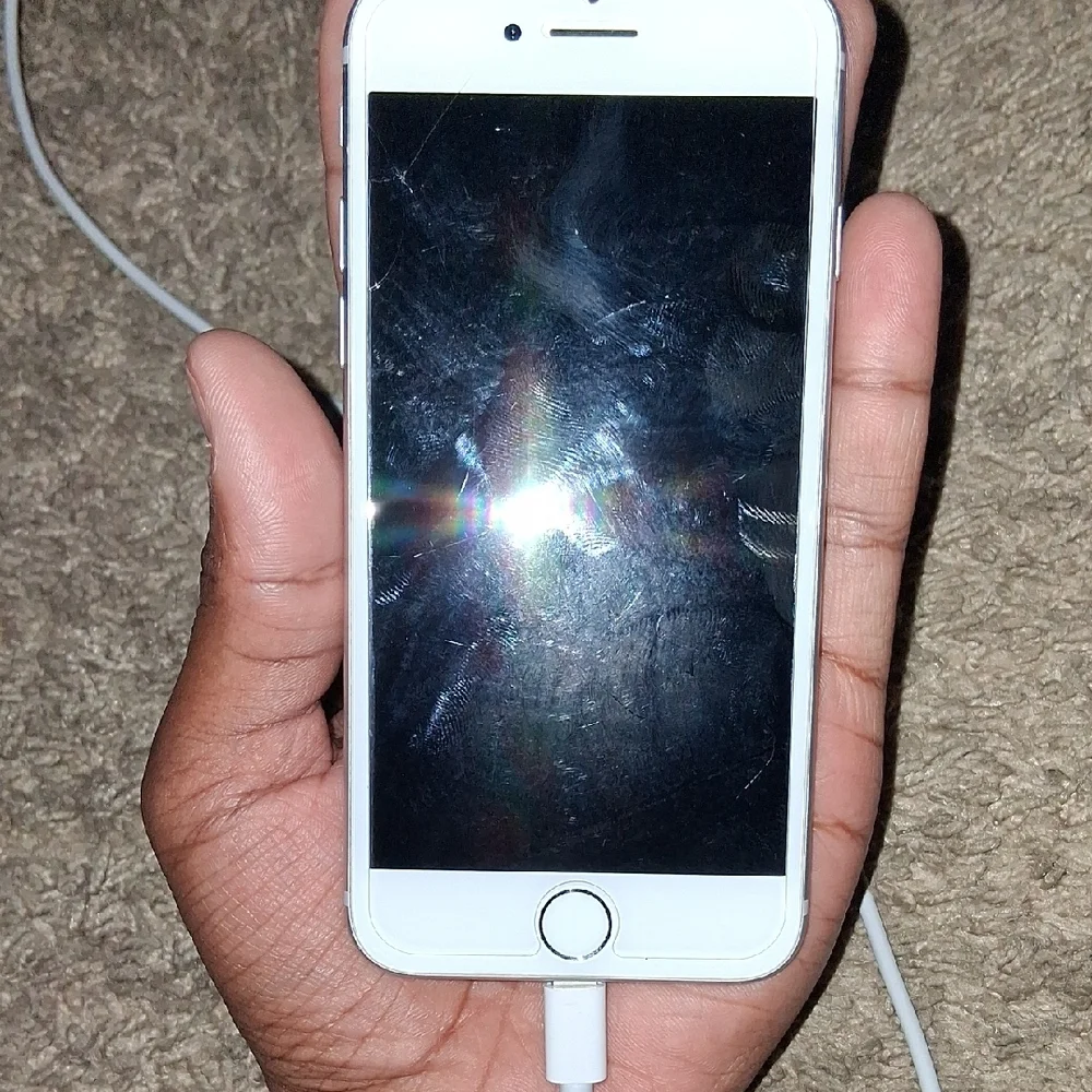Apple iPhone in Sleek Silver Finish